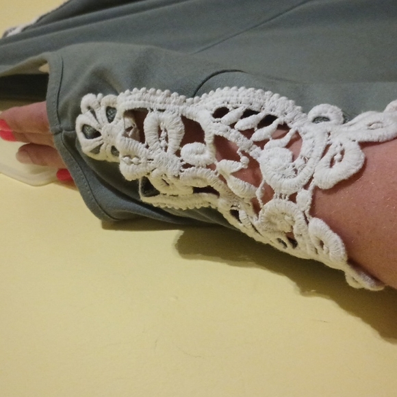 Beautiful Grace & Emma Top - Picture 5 of 5